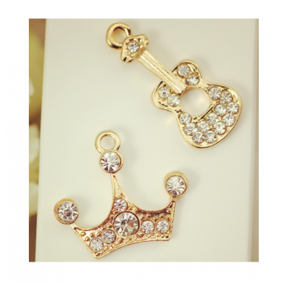 Wholesale metal zinc alloy rhinestone crown guita pendant charm