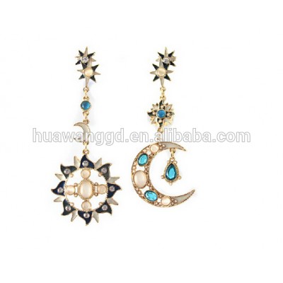 Fashion contracted the sun the moon asymmetric stud earrings! wholesale! wholesale